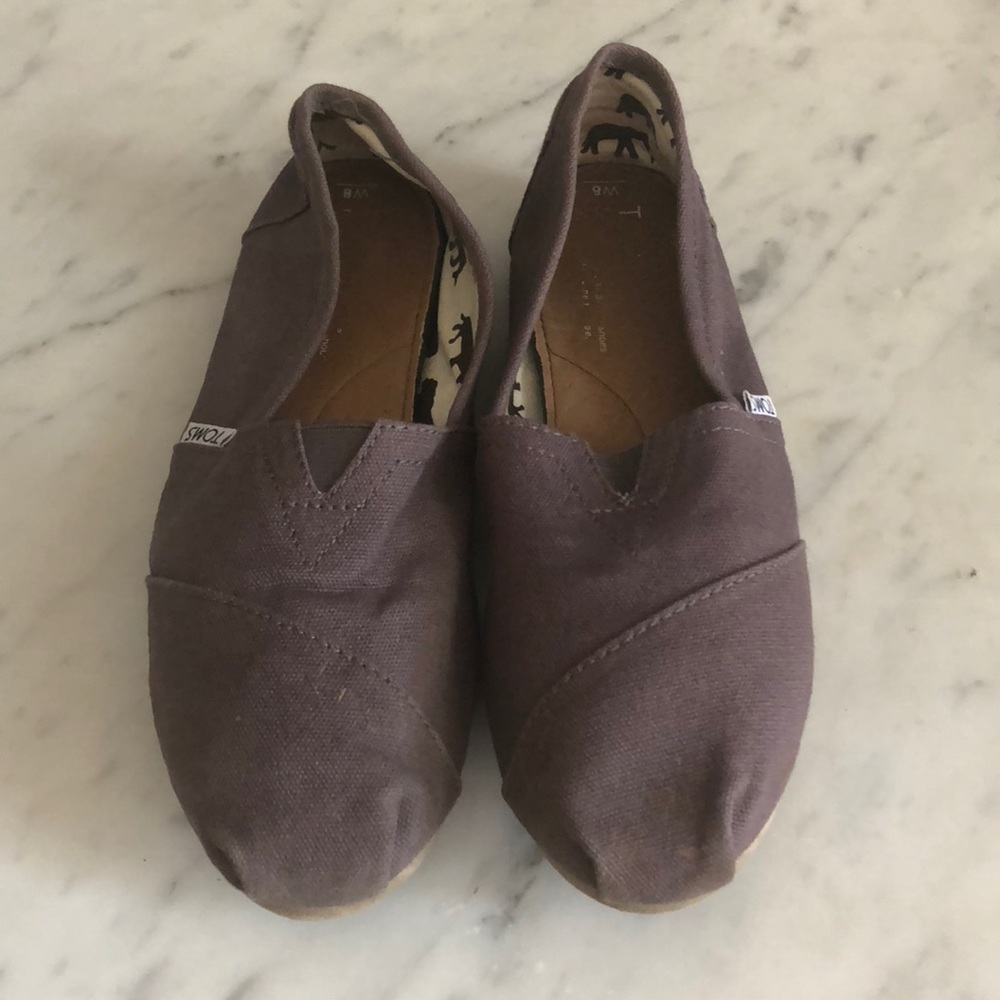 Toms